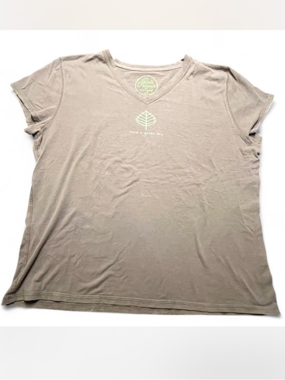 Life is Good brown "Have a green day" tee, L